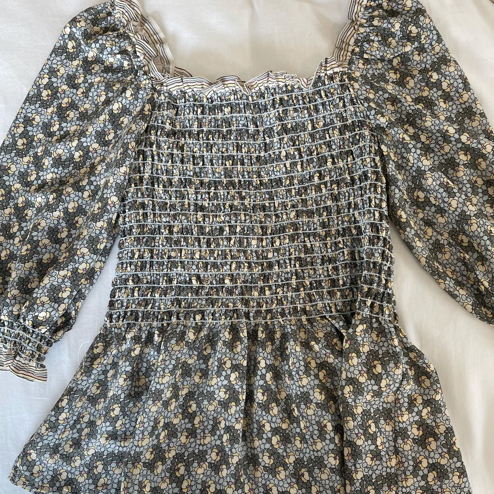 Floral puff sleeve top